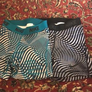 2 Nike Pro spandex